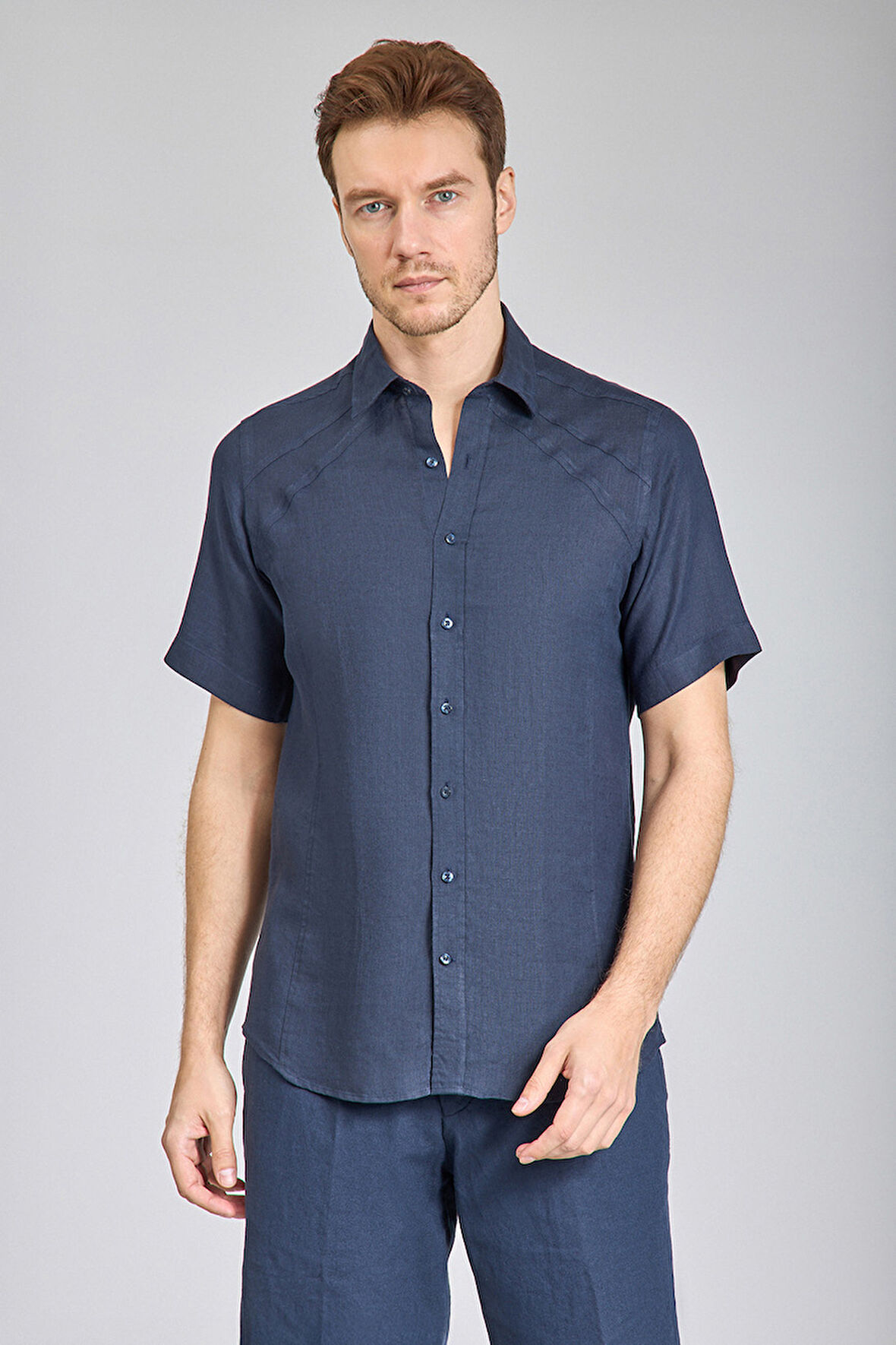 Bisse Birit Yaka Kısa Kollu Regular Fit Lacivert Erkek Gömlek GMKTNA1224013_E39