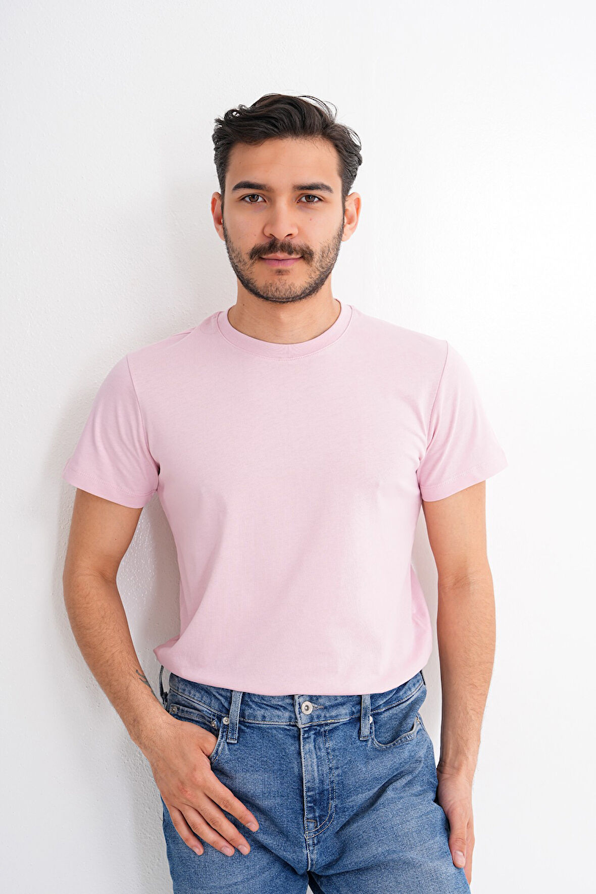 Basics&More Erkek Pamuklu Bisiklet Yaka T-Shirt - Rahat, Şık ve Zamansız Tasarım 20801