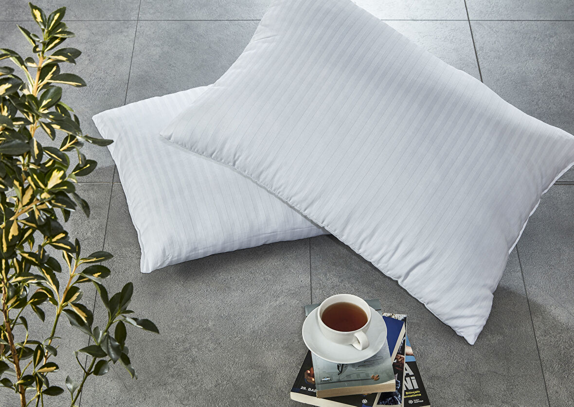 Komfort Home Çizgili Pamuk Saten Yastık 800Gr (1 Adet)