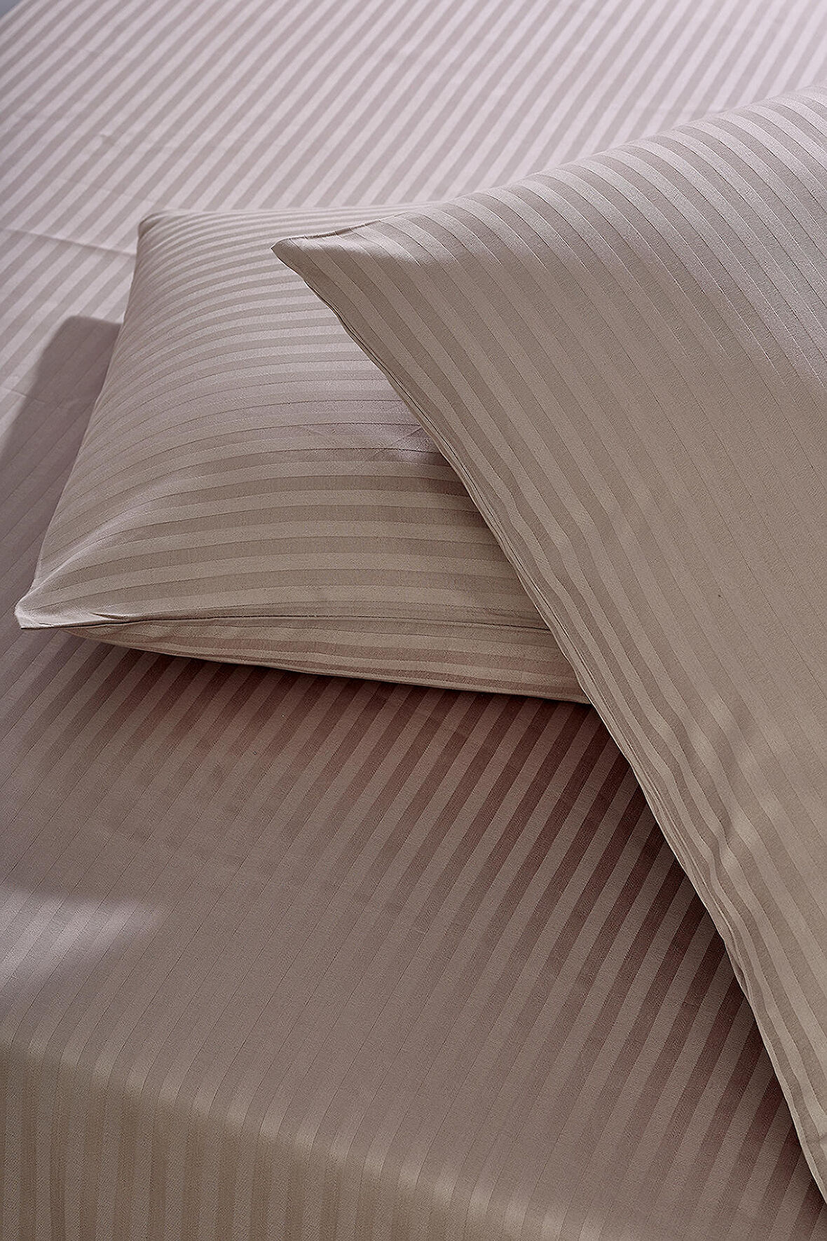 Komfort Home Çift Kişilik Çizgili Pamuk Saten Çarşaf Seti / Sütlü Kahve