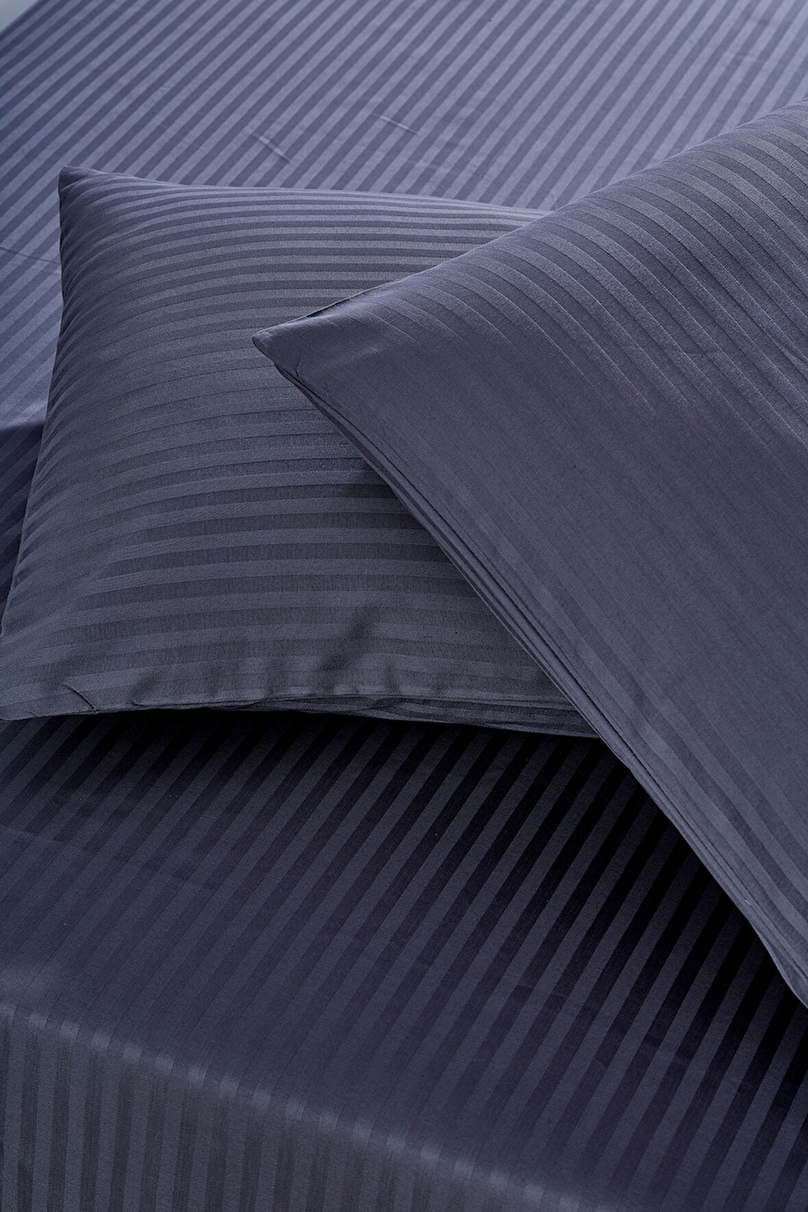 Komfort Home Battal Boy Çizgili Pamuk Saten Çarşaf Seti / Antrasit