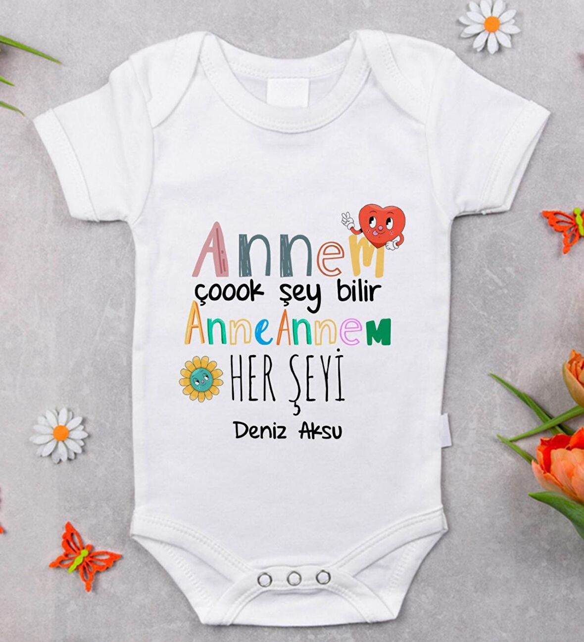 BK Kids İsimli Annem Çok Şeyi Bilir Tasarımlı Bebek Body Zıbın - Model 1