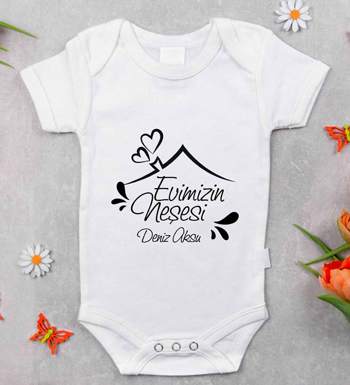 BK Kids İsimli Evimizin Neşesi Tasarımlı Bebek Body Zıbın - Model 1