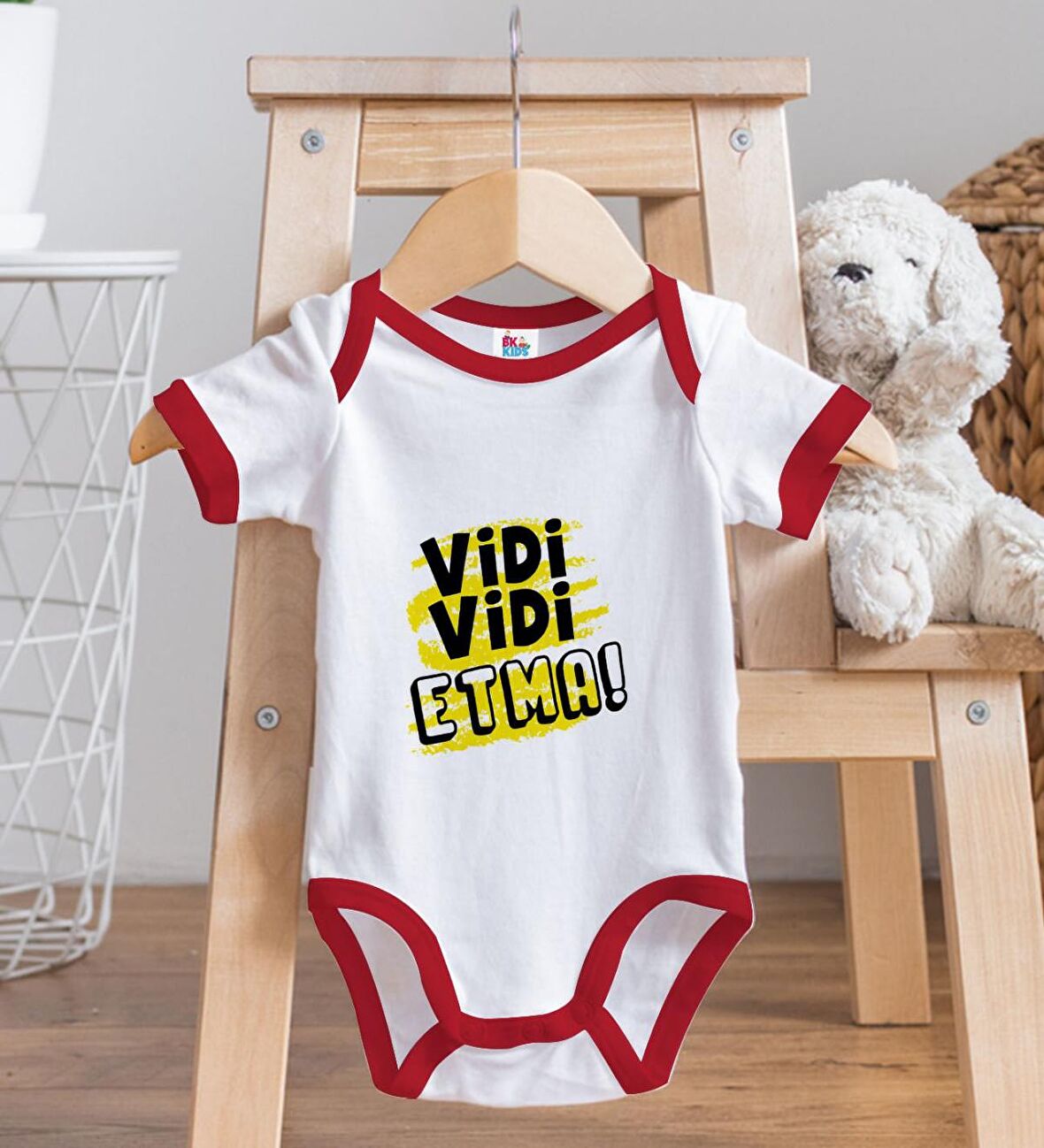 BK Kids Vidi Vidi Etma Tasarımlı Kırmızı Bebek Body Zıbın ve Mama Önlüğü Hediye Seti-1