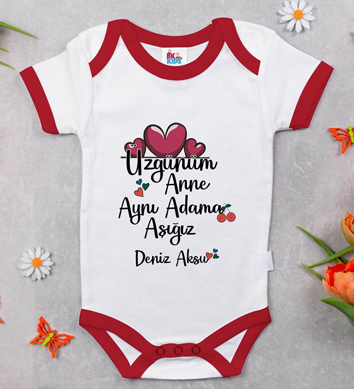 BK Kids Kişiye Özel Aynı Adama Aşığız Tasarımlı Kırmızı Bebek Body Zıbın-1