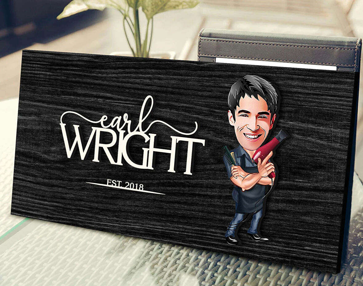 BK Gift Kişiye Özel Erkek Kuaför Karikatürlü Kabartma Figürlü Ahşap Tablo, Duvar Dekoru, Arkadaşa Hediye, Özel Tasarım Ev Hediyesi-1