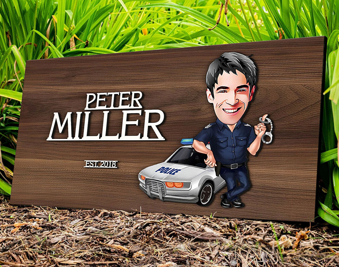 BK Gift Kişiye Özel Erkek Polis Karikatürlü Kabartma Tasarım Antik Ceviz Ahşap Tabela-2, Dekoratif Tabela, Rustik Ev Dekorasyonu, Duvar Dekoru