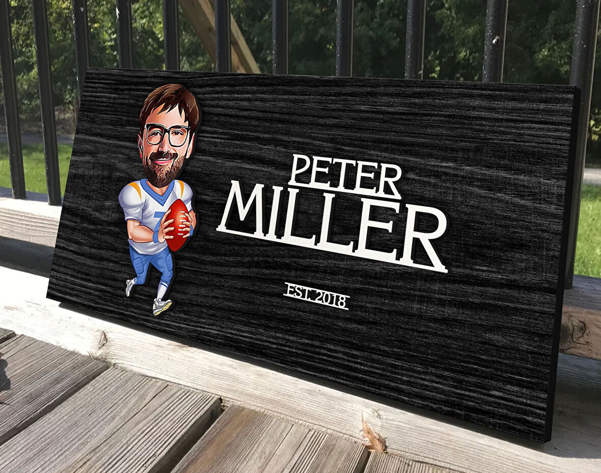 BK Gift Kişiye Özel Amerikan Futbolu Karikatürlü Kabartma Tasarım Antik Siyah (Ebony) Ahşap Tabela-1, Dekoratif Tabela, Rustik Ev Dekorasyonu, Duvar Dekoru