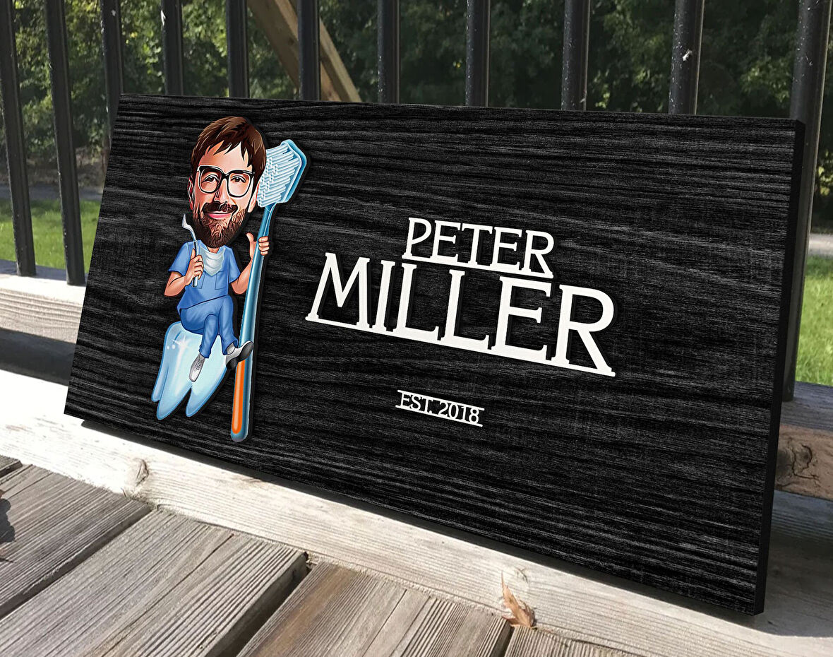 BK Gift Kişiye Özel Erkek Diş Hekimi Karikatürlü Kabartma Tasarım Antik Siyah (Ebony) Ahşap Tabela-1, Dekoratif Tabela, Rustik Ev Dekorasyonu, Duvar Dekoru