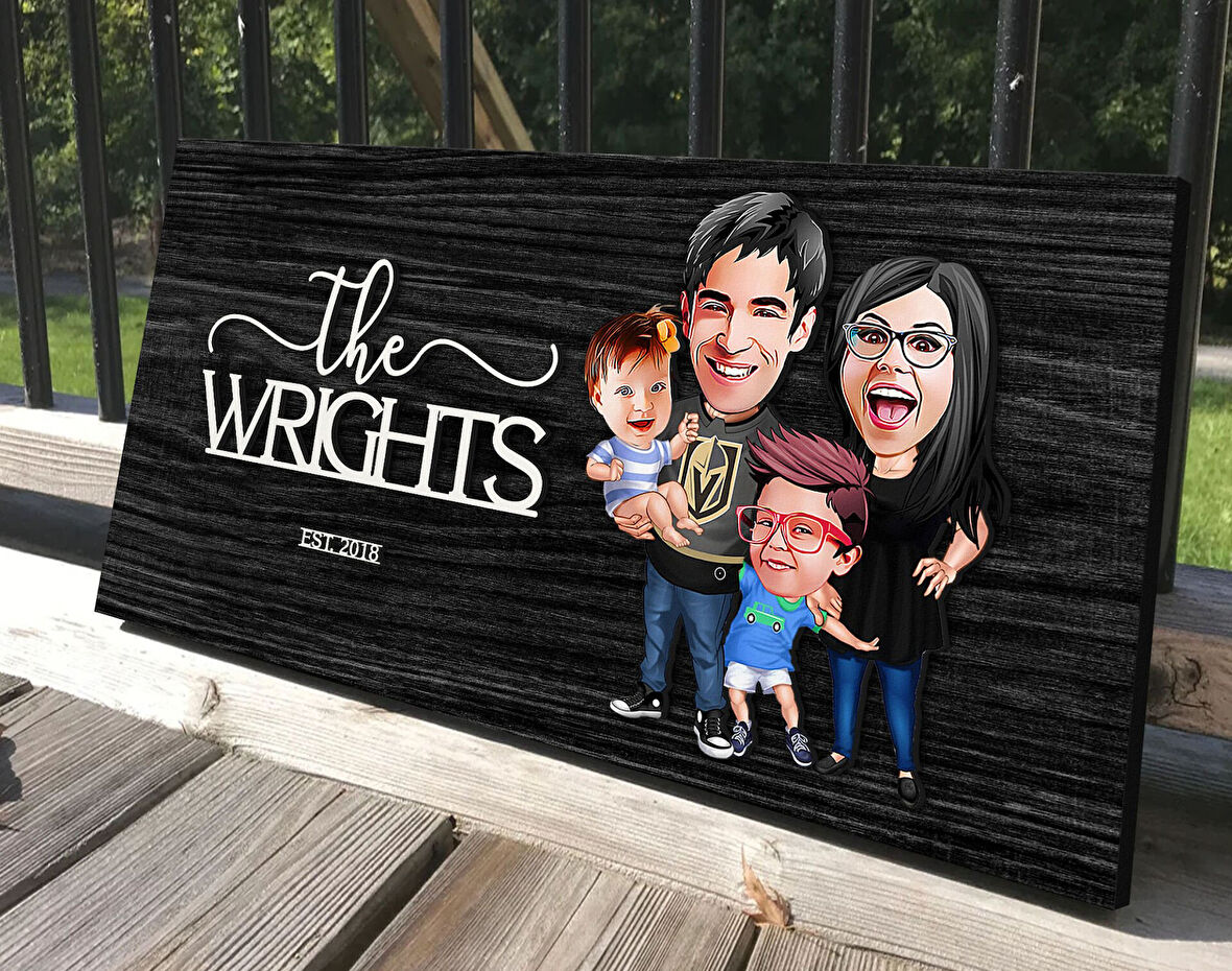 BK Gift Kişiye Özel 4'lü Aile Karikatürlü Kabartma Tasarım Antik Siyah (Ebony) Ahşap Tabela-1, Dekoratif Tabela, Rustik Ev Dekorasyonu, Duvar Dekoru