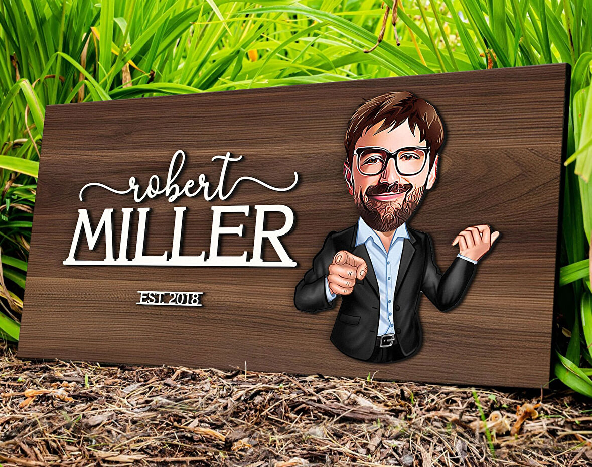 BK Gift Kişiye Özel Erkek Karikatürlü Kabartma Tasarım Antik Ceviz Ahşap Tabela-1, Dekoratif Tabela, Rustik Ev Dekorasyonu