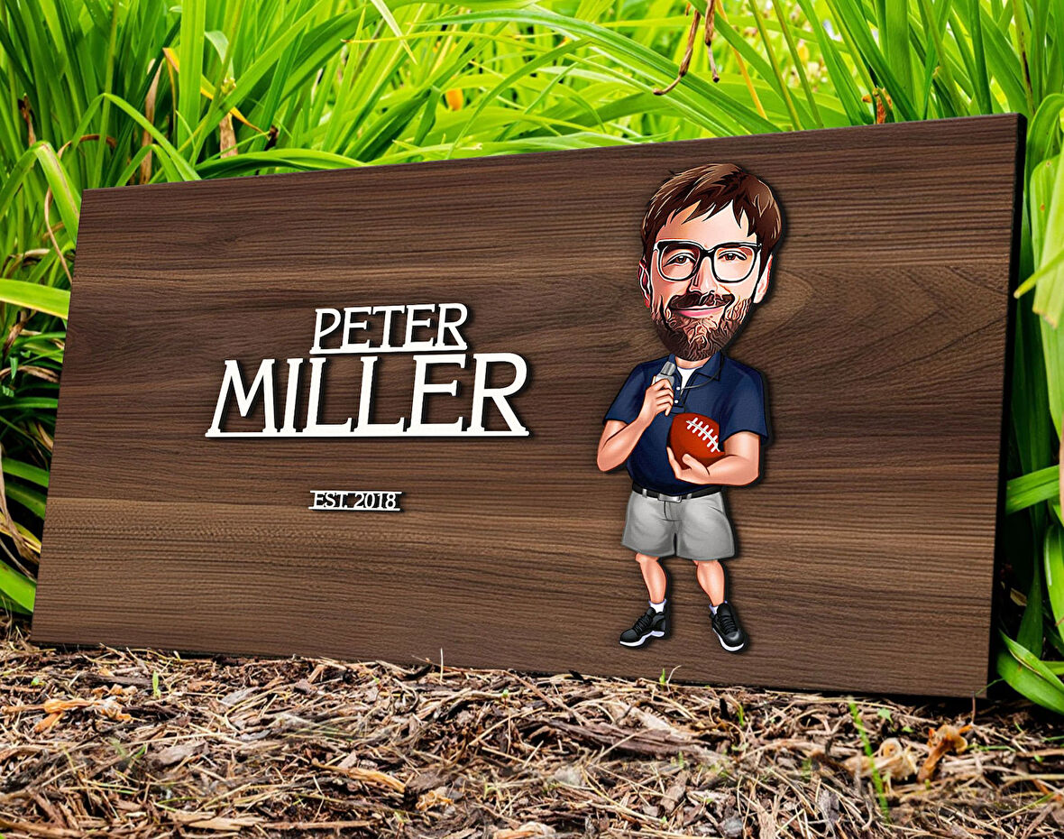 BK Gift Kişiye Özel Erkek Amerikan Futbolu Karikatürlü Kabartma Tasarım Antik Ceviz Ahşap Tabela-1, Dekoratif Tabela, Rustik Ev Dekorasyonu