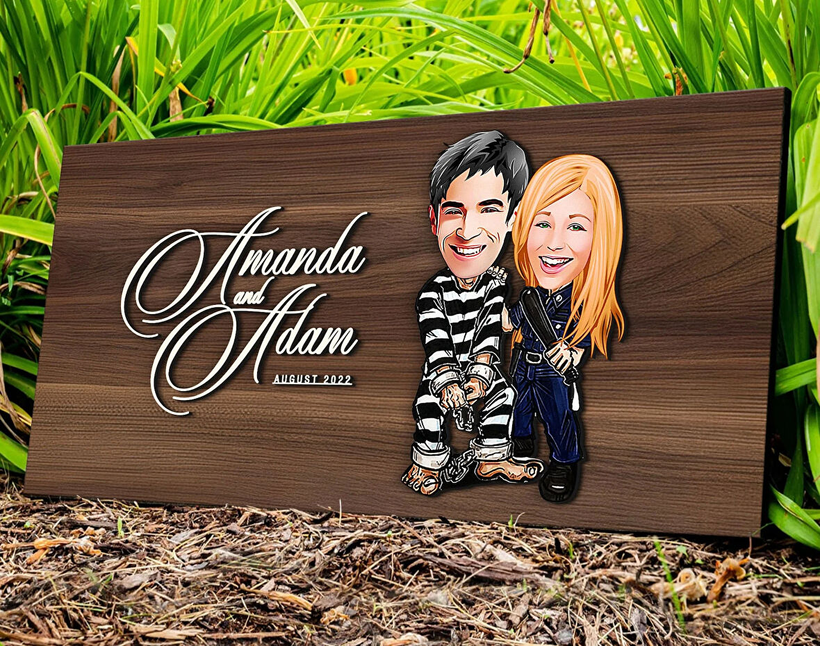 BK Gift Kişiye Özel Sevgililer Karikatürlü Kabartma Tasarım Antik Ceviz Ahşap Tabela-7, Dekoratif Tabela, Rustik Ev Dekorasyonu