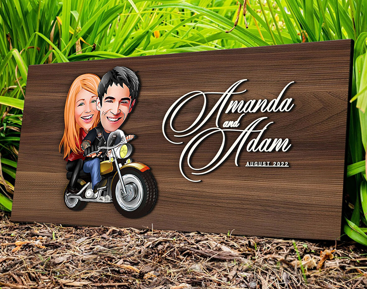 BK Gift Kişiye Özel Sevgililer Karikatürlü Kabartma Tasarım Antik Ceviz Ahşap Tabela-17, Dekoratif Tabela, Rustik Ev Dekorasyonu