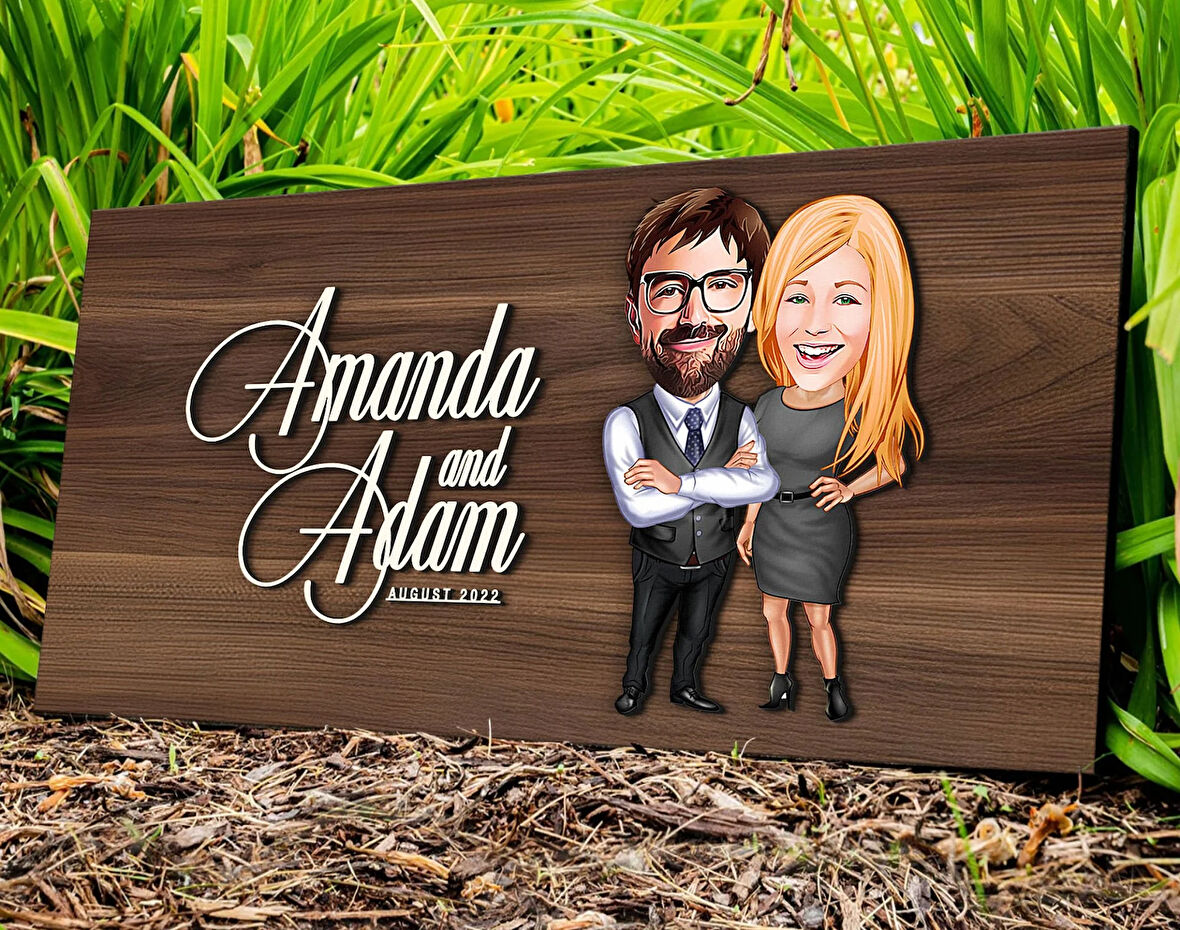 BK Gift Kişiye Özel Sevgililer Karikatürlü Kabartma Tasarım Antik Ceviz Ahşap Tabela-100, Dekoratif Tabela, Rustik Ev Dekorasyonu