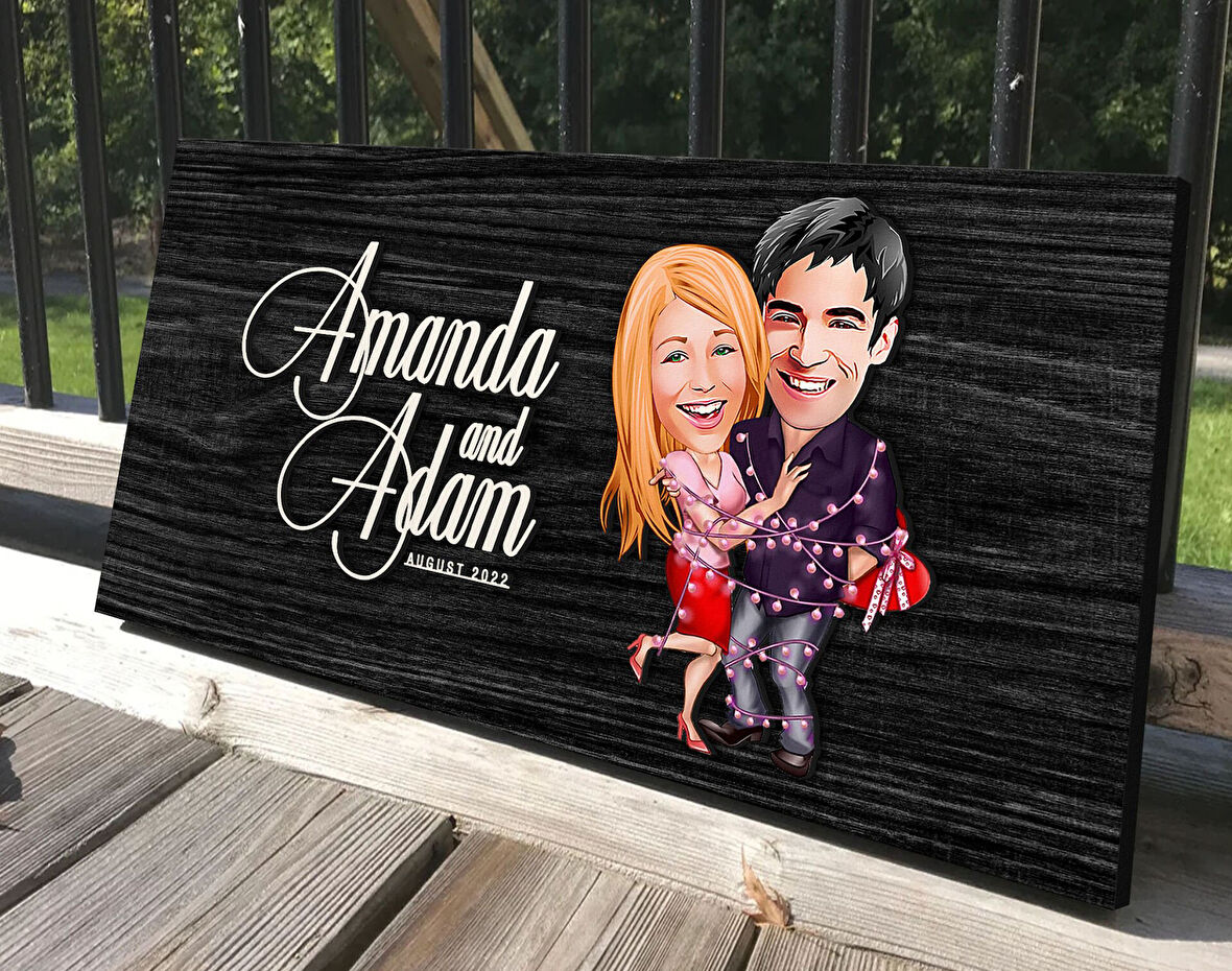 BK Gift Kişiye Özel Sevgililer Karikatürlü Antik Siyah (Ebony) Ahşap Tabela-2, Dekoratif Tabela, Rustik Ev Dekorasyonu, Duvar Dekoru