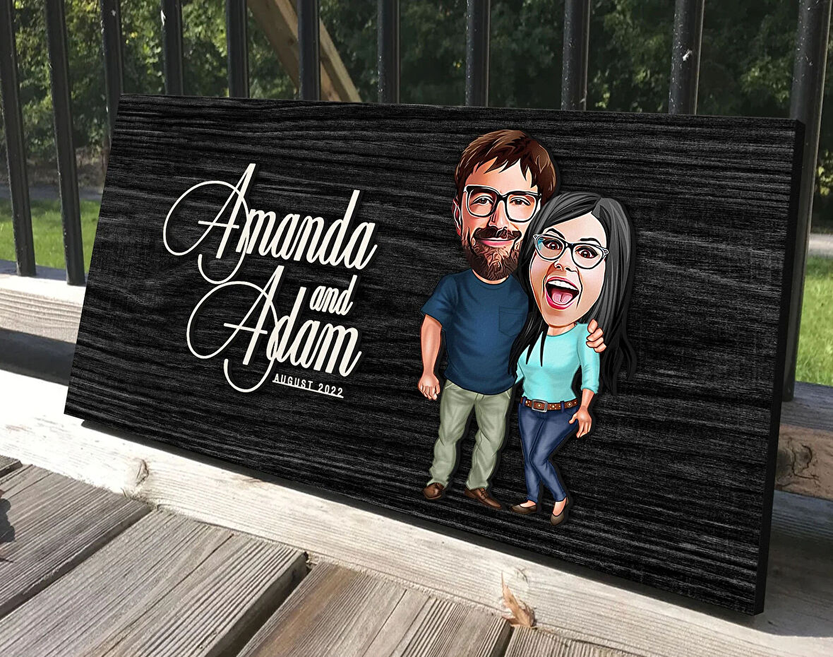 BK Gift Kişiye Özel Sevgililer Karikatürlü Antik Siyah (Ebony) Ahşap Tabela-109, Dekoratif Tabela, Rustik Ev Dekorasyonu, Duvar Dekoru