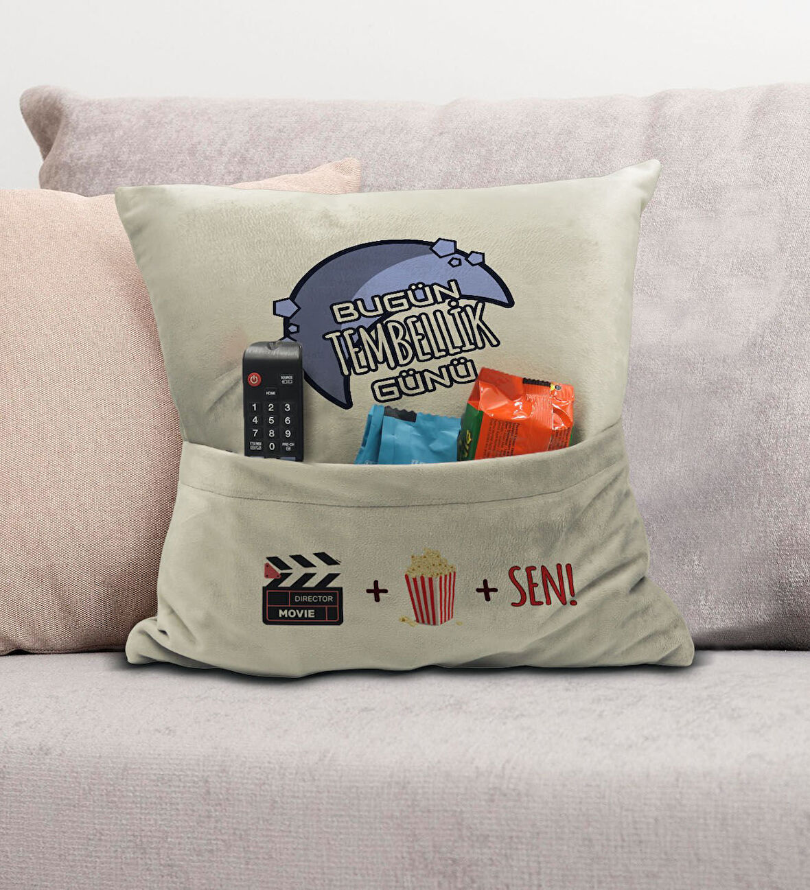 BK Gift Eğlenceli Tasarımlı Organizer Kumanda ve Atıştırmalık Cepli Krem Kırlent Yastık- 13, Ev Deko