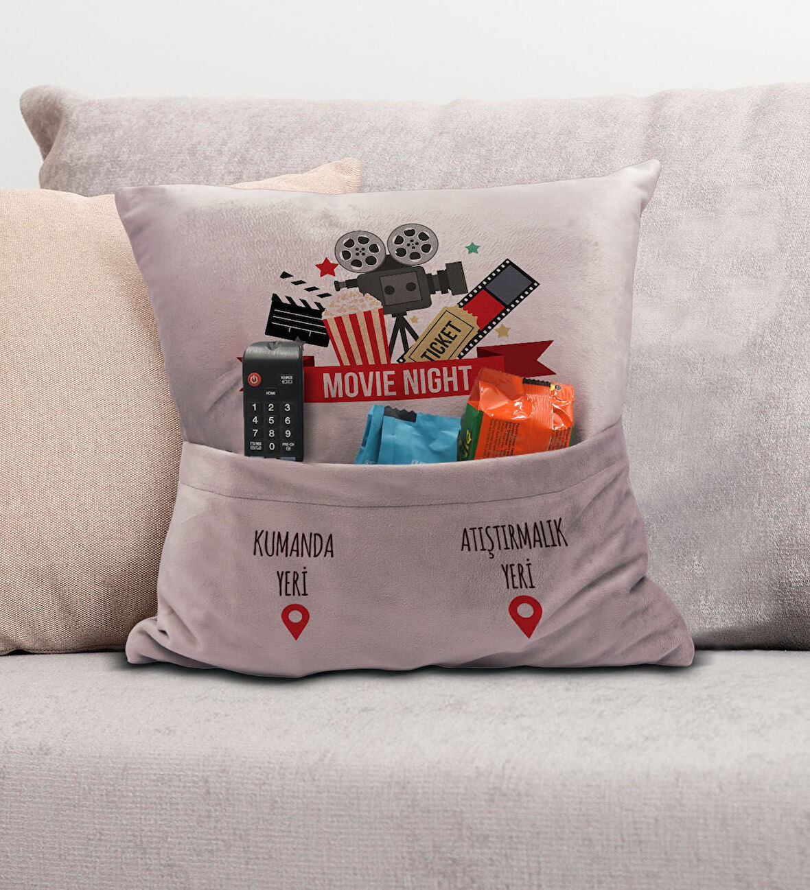 BK Gift Eğlenceli Tasarımlı Organizer Kumanda ve Atıştırmalık Cepli Pembe Kırlent Yastık- 12, Ev Dek