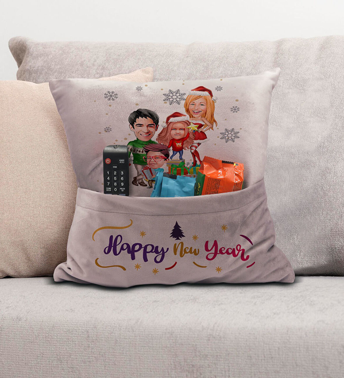 BK Gift Kişiye Özel Yılbaşı Karikatür Tasarımlı Organizer Kumanda ve Atıştırmalık Cepli Pembe Kırlen