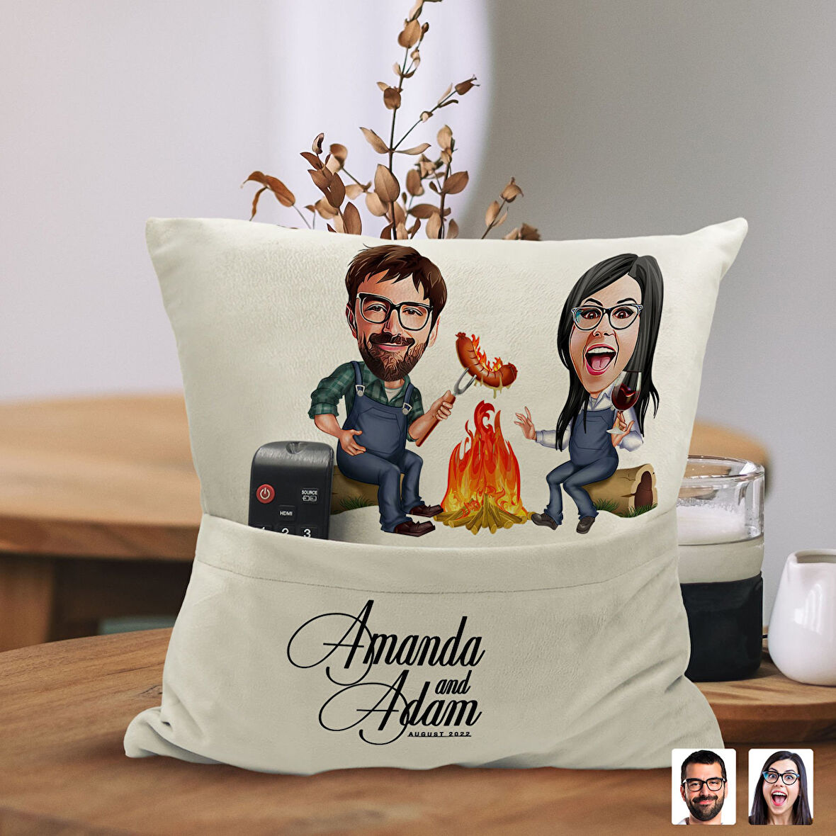 BK Gift Kişiye Özel Sevgililer Karikatür Tasarımlı Organizer Kumanda ve Atıştırmalık Cepli Sarı Kırl