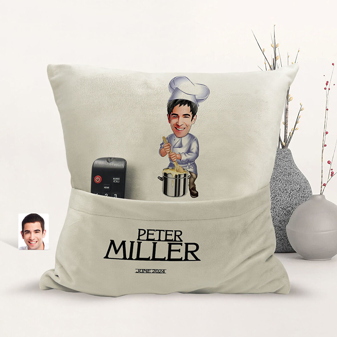 BK Gift Kişiye Özel Chef Karikatür Tasarımlı Organizer Kumanda ve Atıştırmalık Cepli Sarı Kırlent Ya