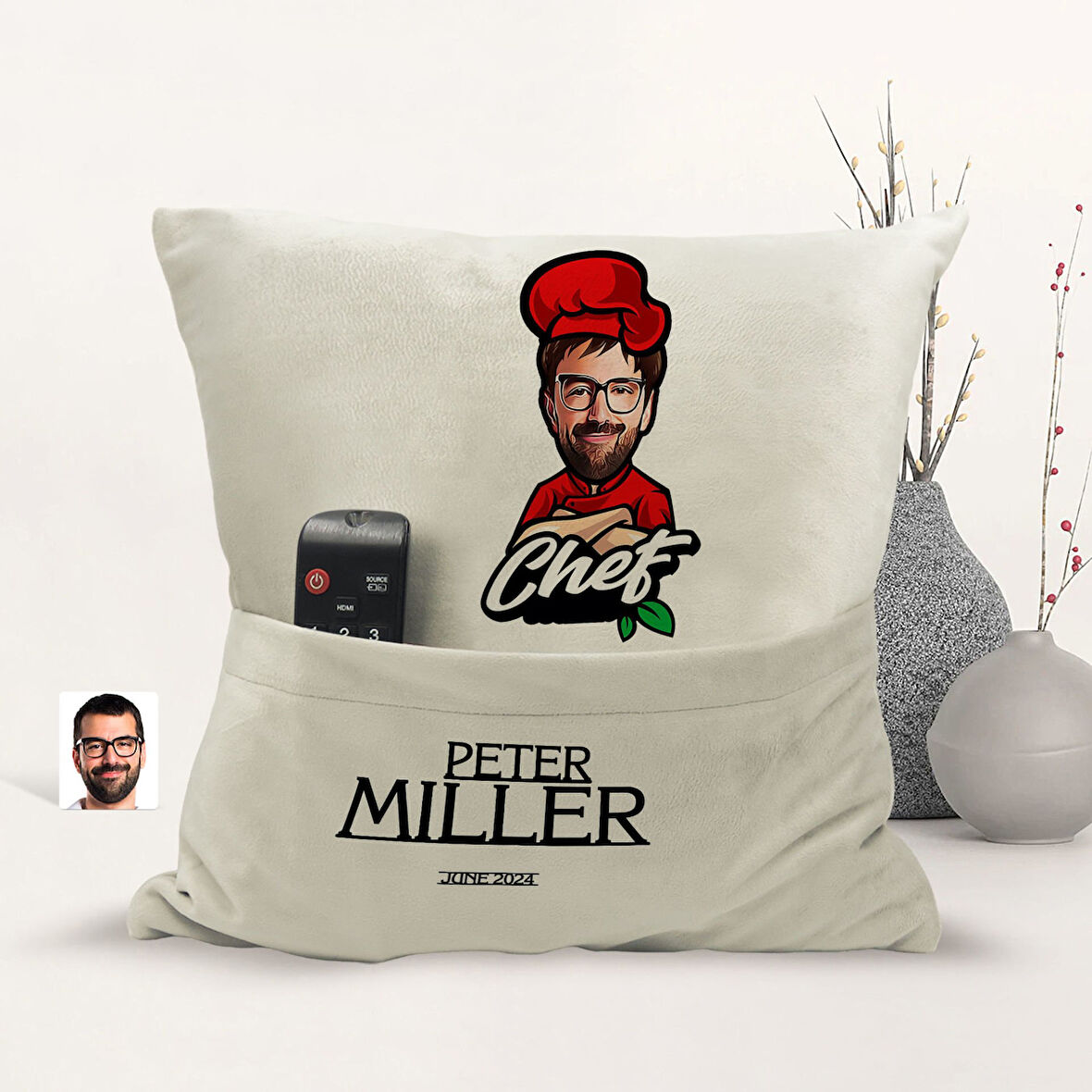 BK Gift Kişiye Özel Chef Karikatür Tasarımlı Organizer Kumanda ve Atıştırmalık Cepli Sarı Kırlent Ya