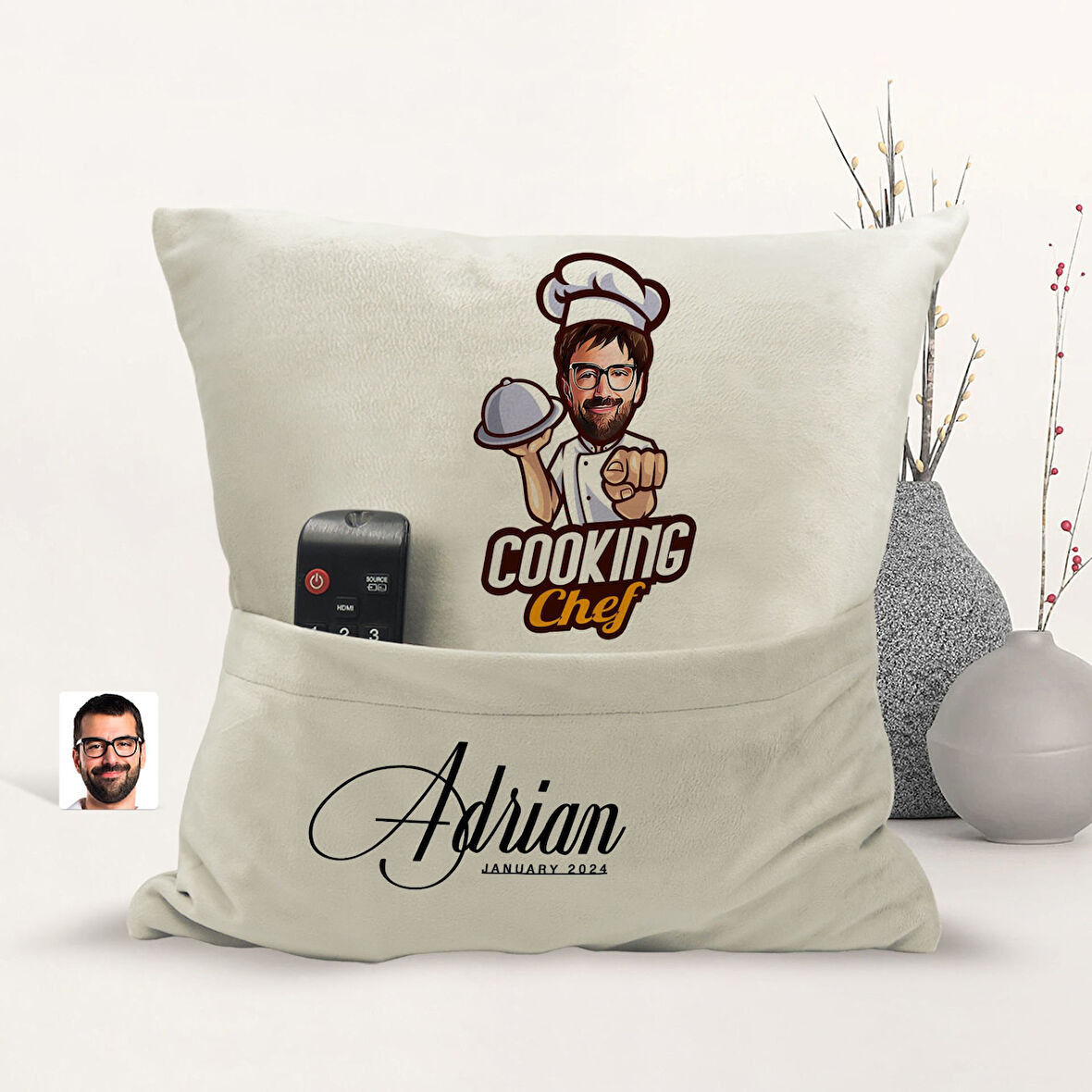 BK Gift Kişiye Özel Chef Karikatür Tasarımlı Organizer Kumanda ve Atıştırmalık Cepli Sarı Kırlent Ya