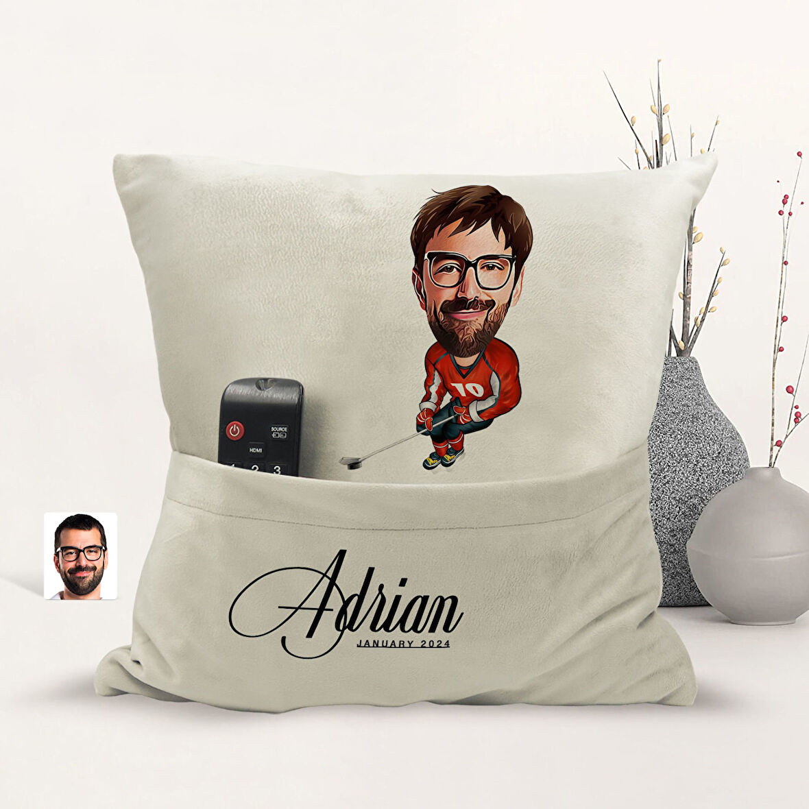 BK Gift Kişiye Özel Hokey Oyuncusu Karikatür Tasarımlı Organizer Kumanda ve Atıştırmalık Cepli Sarı 