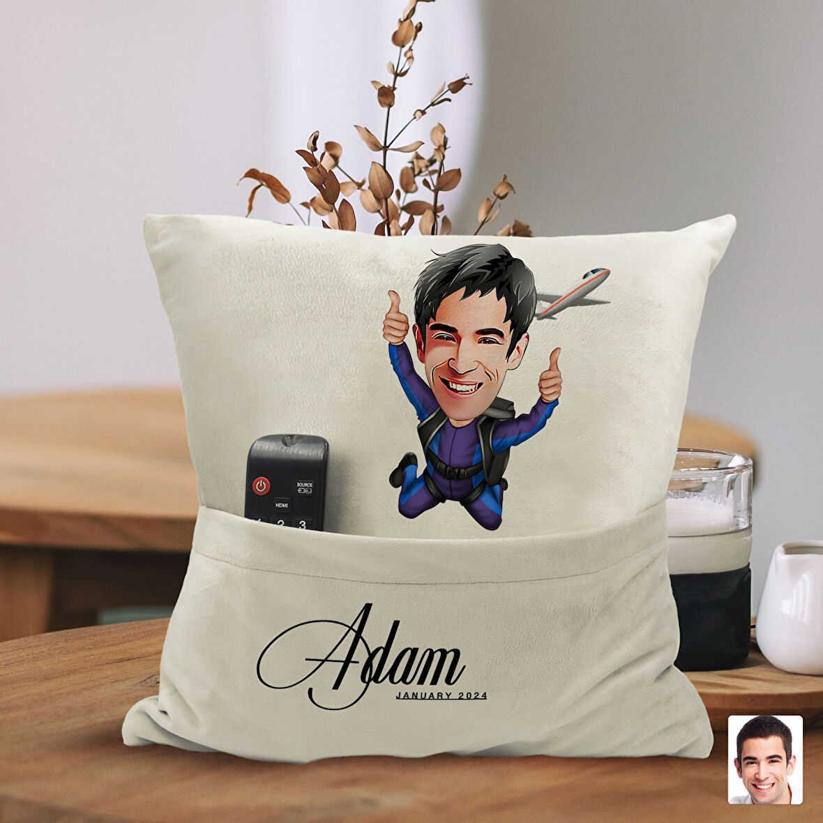 BK Gift Kişiye Özel Paraşüt Karikatür Tasarımlı Organizer Kumanda ve Atıştırmalık Cepli Sarı Kırlent