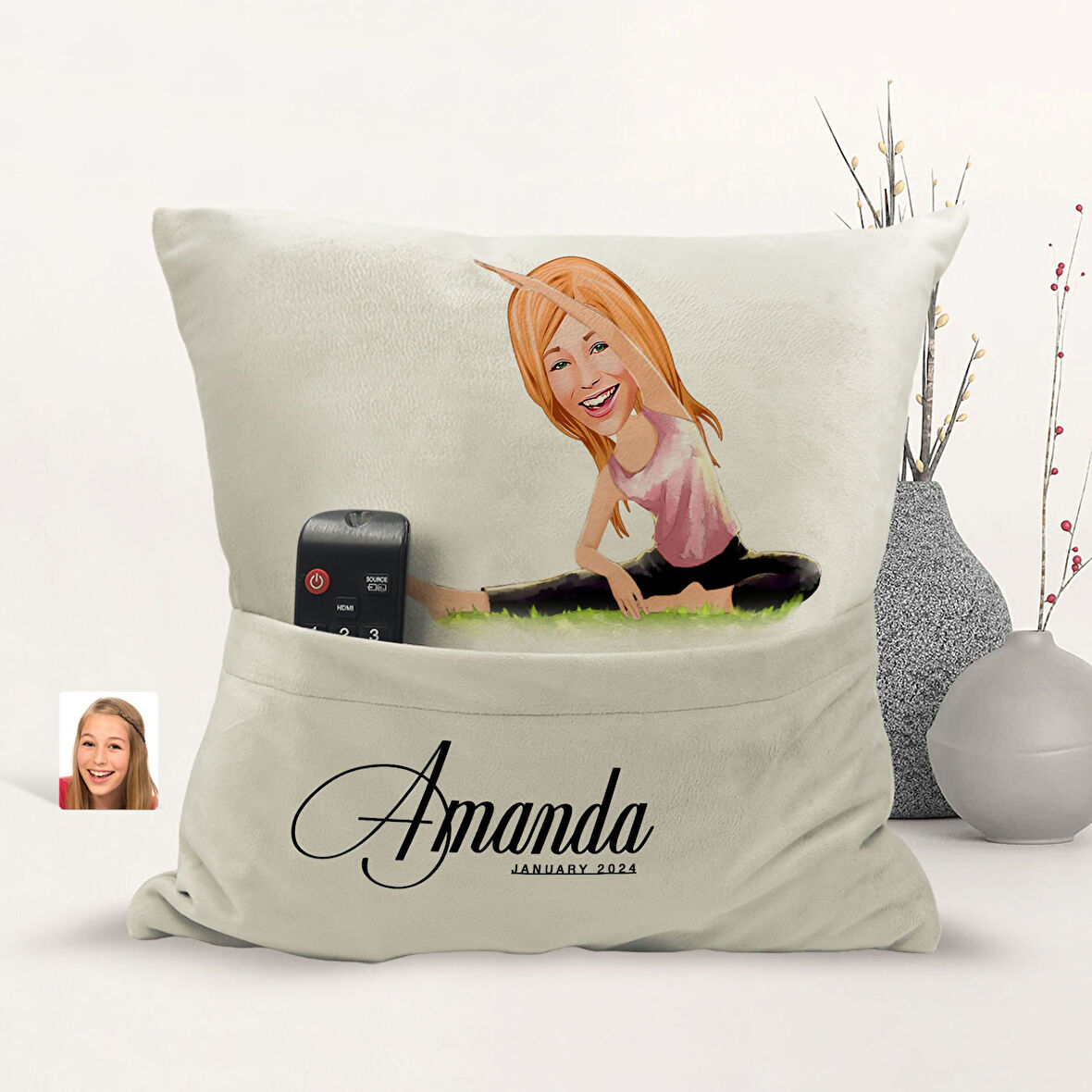 BK Gift Kişiye Özel Yoga Karikatür Tasarımlı Organizer Kumanda ve Atıştırmalık Cepli Sarı Kırlent Ya