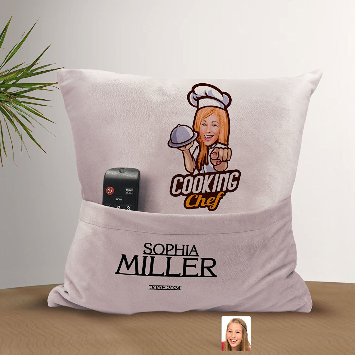 BK Gift Kişiye Özel Chef Karikatür Tasarımlı Organizer Kumanda ve Atıştırmalık Cepli Pembe Kırlent Y