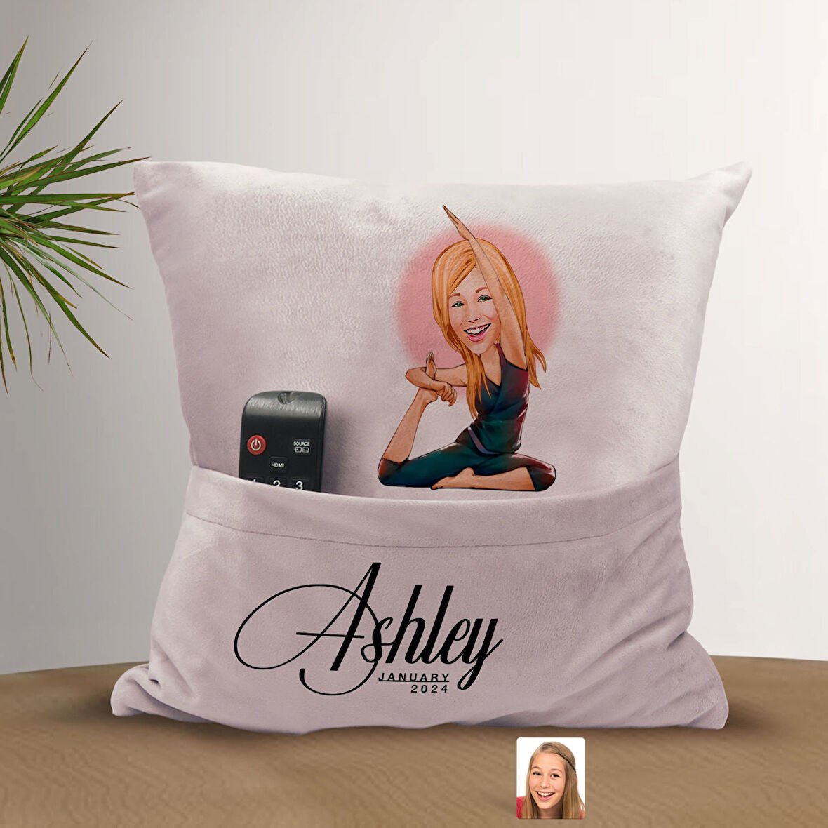 BK Gift Kişiye Özel Yoga Karikatür Tasarımlı Organizer Kumanda ve Atıştırmalık Cepli Pembe Kırlent Y