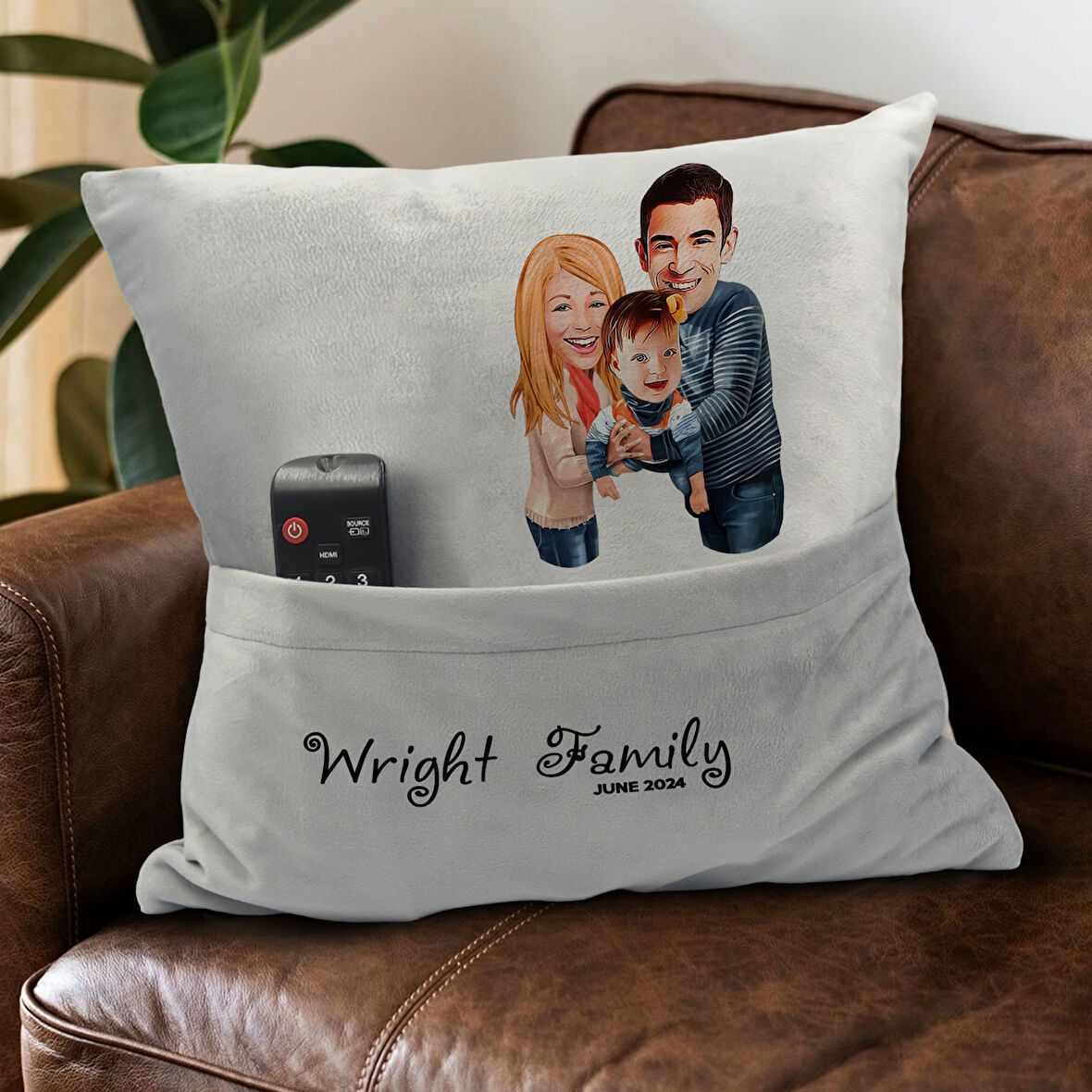 BK Gift Kişiye Özel Aile Karikatür Tasarımlı Organizer Kumanda ve Atıştırmalık Cepli Gri Kırlent Yas