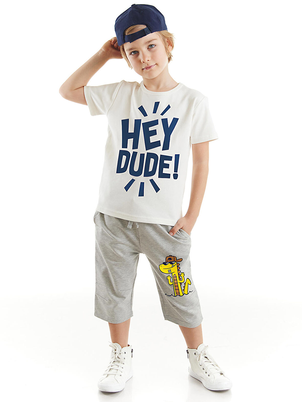 Hey Dude Erkek Çocuk Beyaz T-shirt Gri Kapri Takım