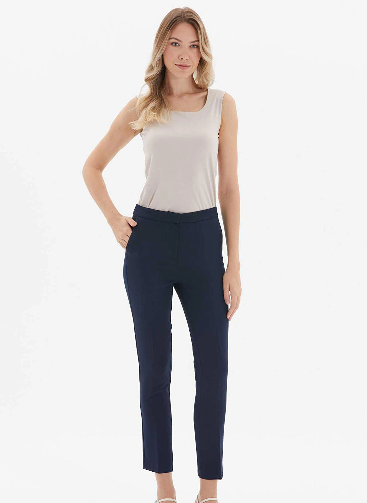 Selen Normal Bel Standart Lacivert Kadın Pantolon 24KSL5300