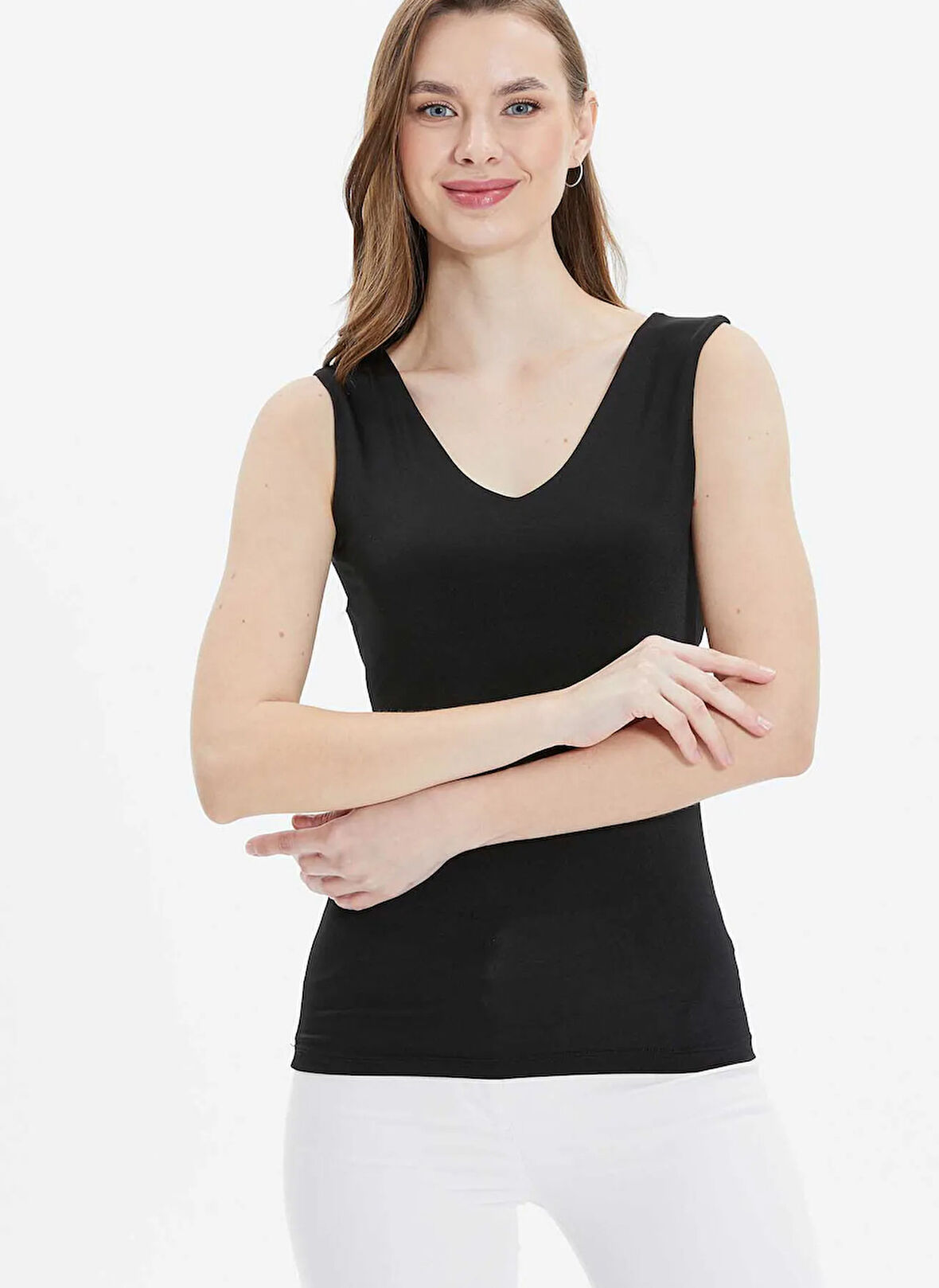 Selen U Yaka Düz Siyah Kadın Bluz 25YSL8041