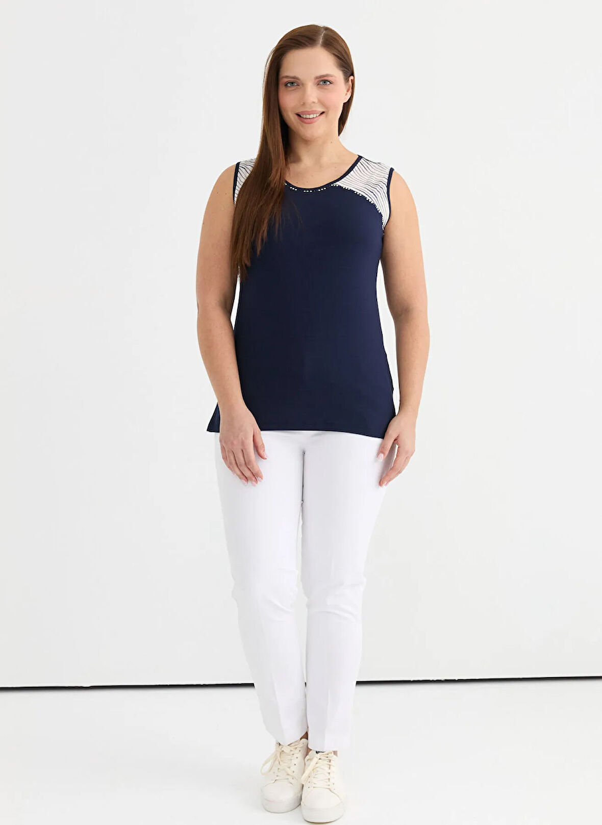 Selen V Yaka Çizgili Lacivert Kadın Bluz 25YSL8089