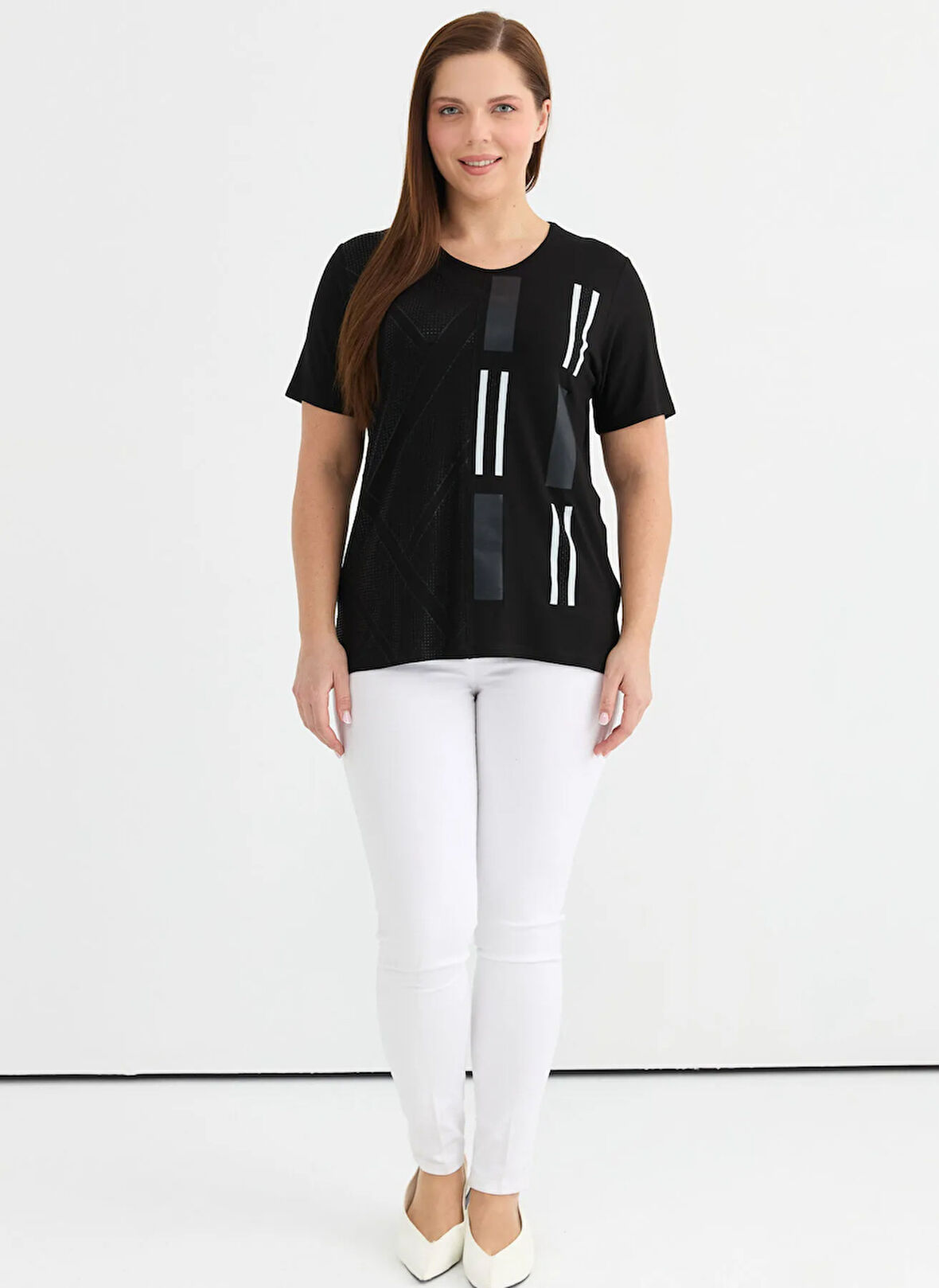 Selen V Yaka Taşlı Siyah Kadın Bluz 25YSL8085-BB