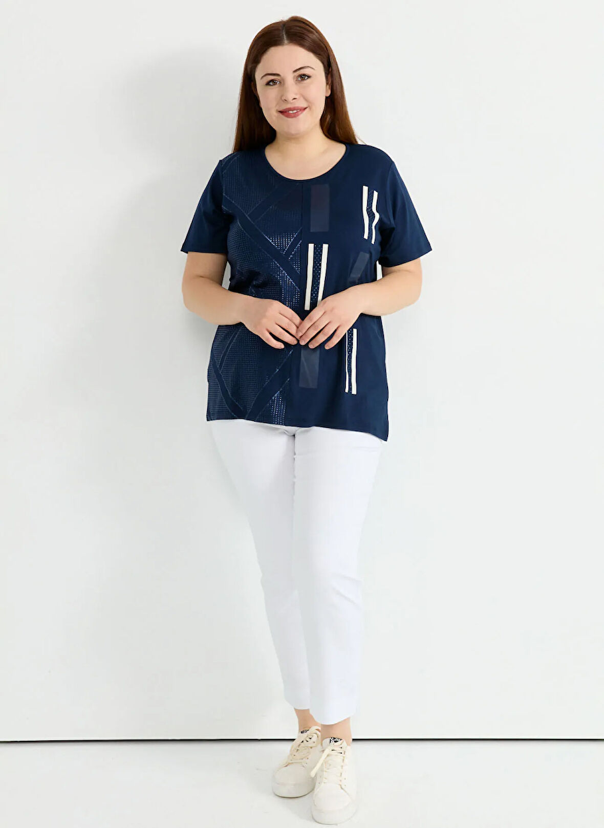 Selen V Yaka Taşlı Lacivert Kadın Bluz 25YSL8085-BB