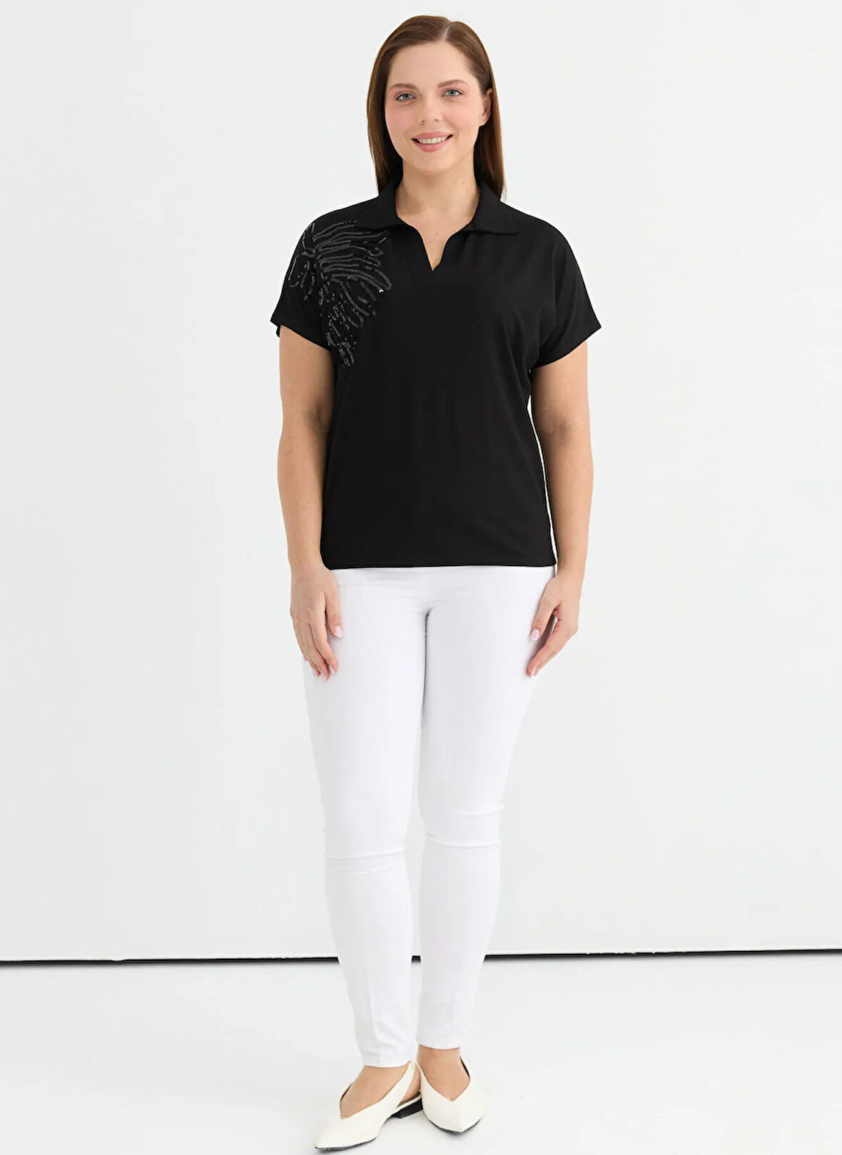 Selen Gömlek Yaka Payetli Siyah Kadın Bluz 25YSL8076-BB