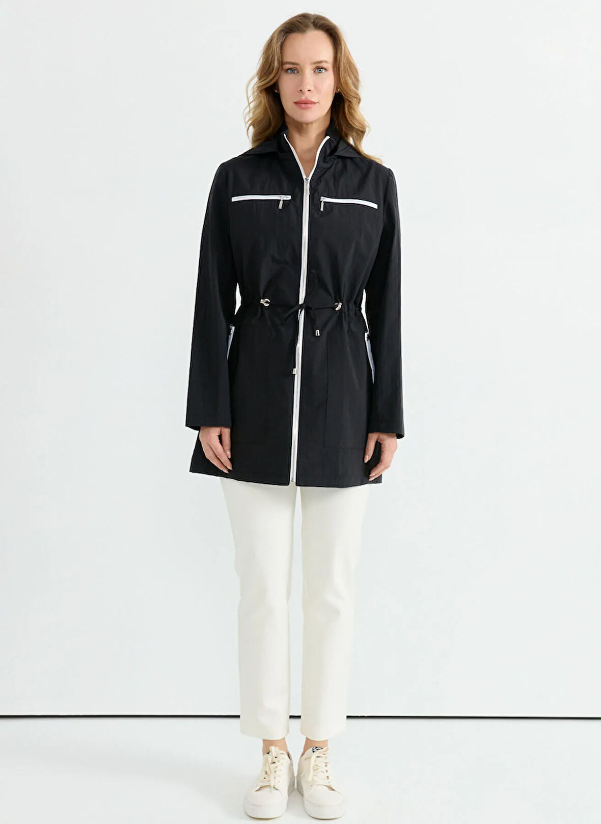 Selen Siyah Kadın Trençkot 25YSL9457