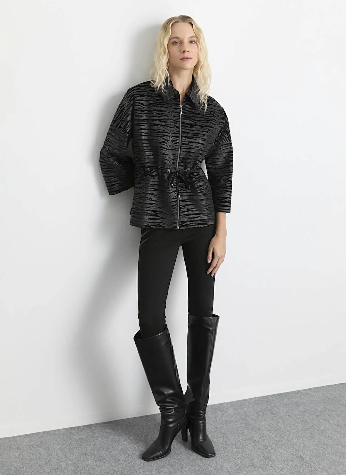 Selen Standart Siyah Kadın Ceket 25KSL1542