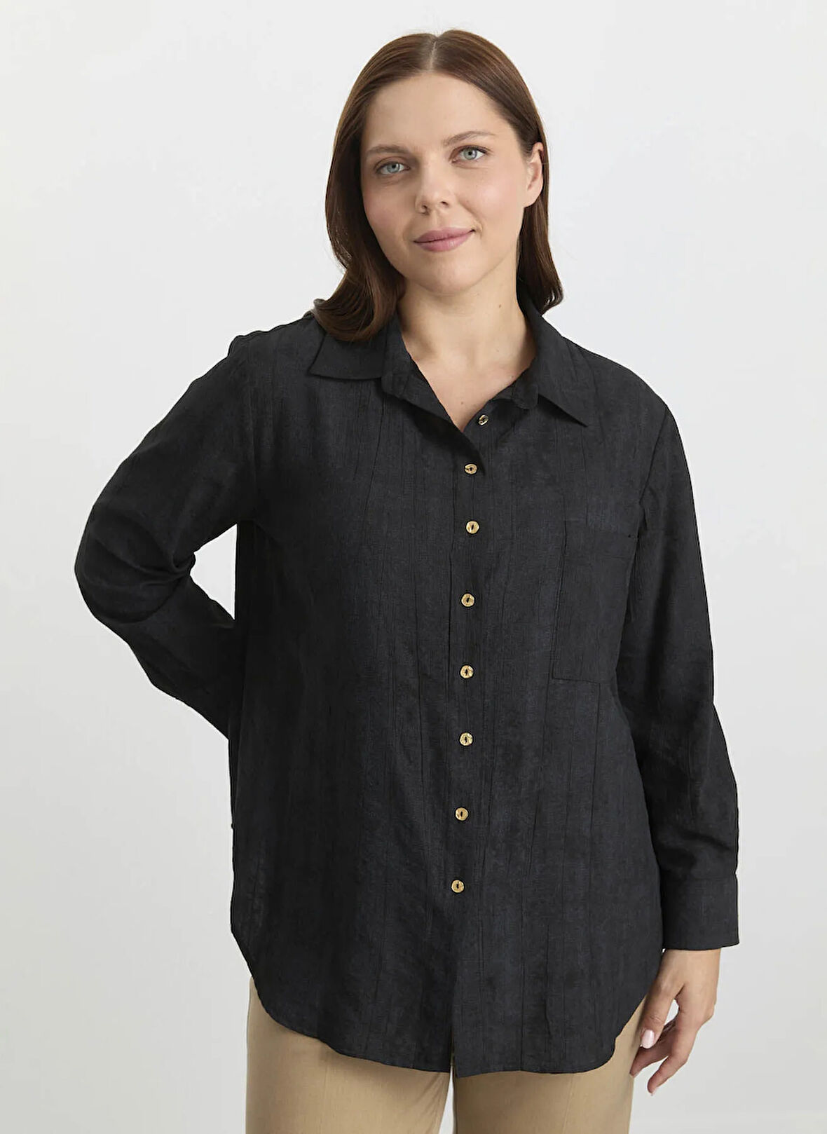 Selen Gömlek Yaka Desenli Siyah Kadın Bluz 25KSL8206