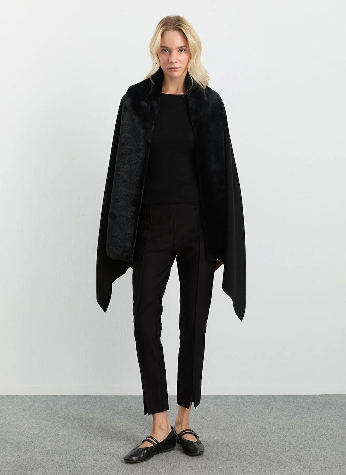 Selen Siyah Kadın Panço 25KSL4169