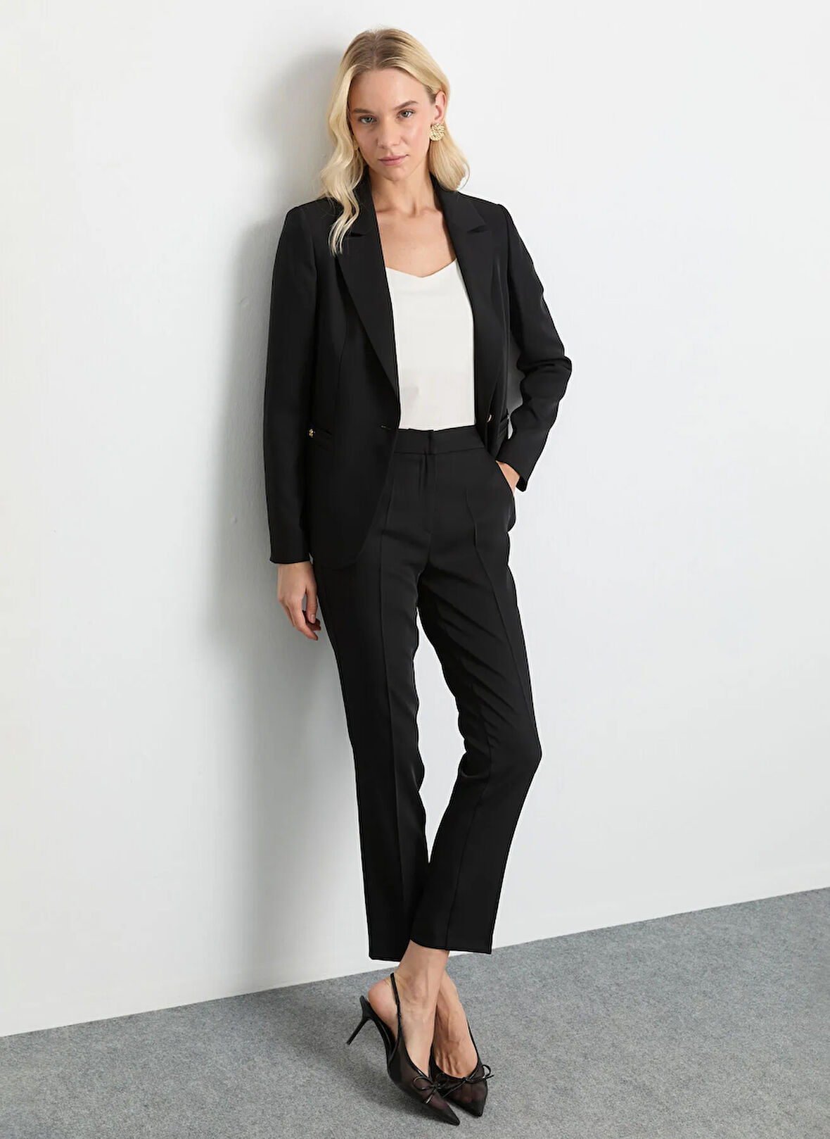 Selen Normal Bel Standart Siyah Kadın Pantolon 25KSL5474