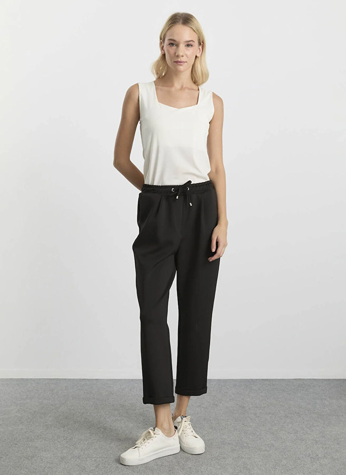 Selen Normal Bel Standart Siyah Kadın Pantolon 25KSL5472