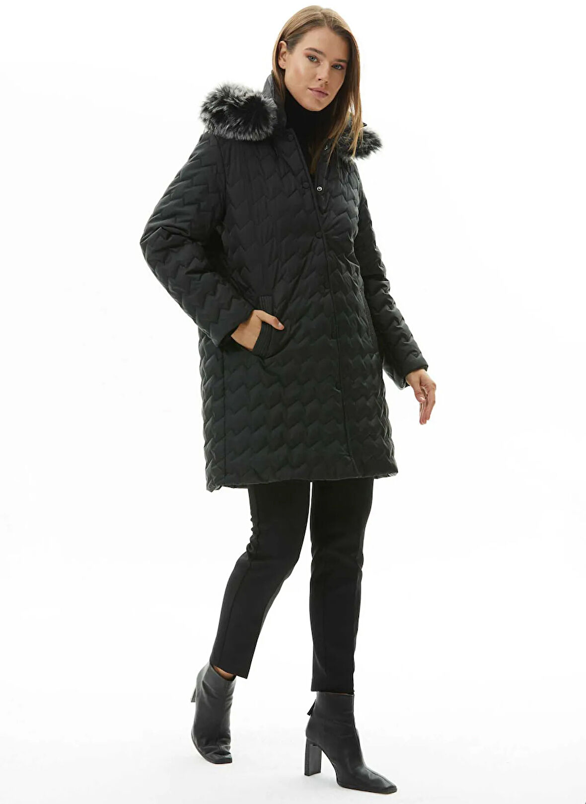 Selen Siyah Kadın Mont 25KSL6172