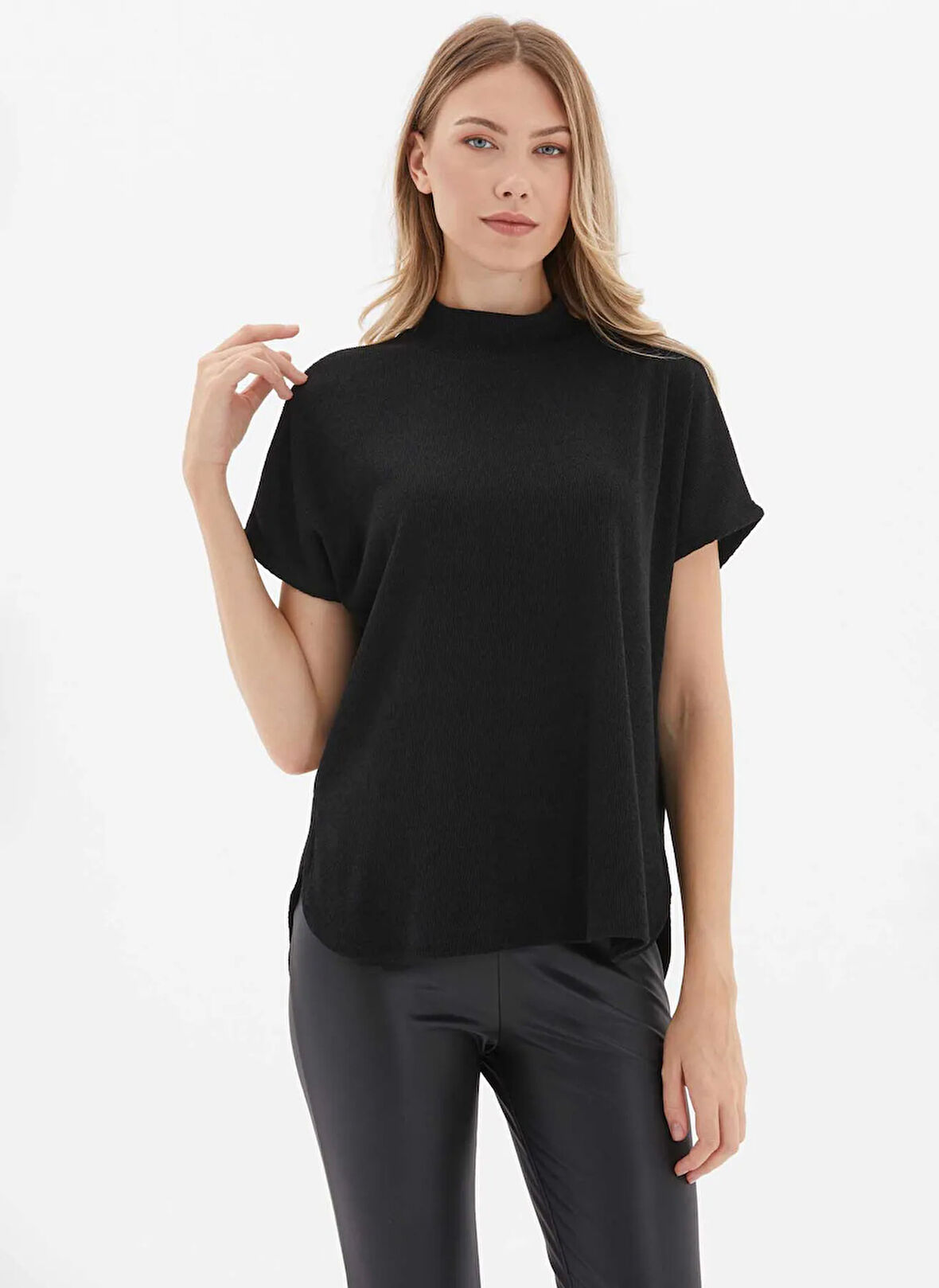 Selen Balıkçı Yaka Düz Siyah Kadın Bluz 25KSL8250