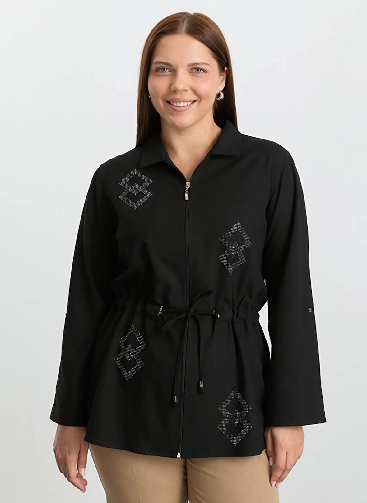 Selen Polo Yaka Taşlı Siyah Kadın Bluz 25KSL8299